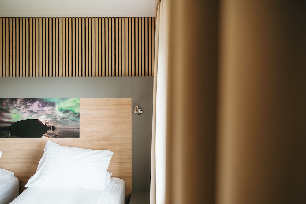 Standard Double or Twin Room - Photo 8
