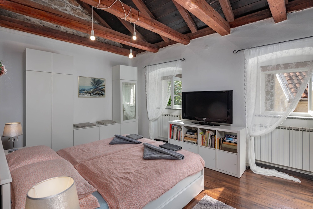 Family House, Multiple Bedrooms, 2 Bathrooms (Holiday Home Meja Private Pool) photo 1