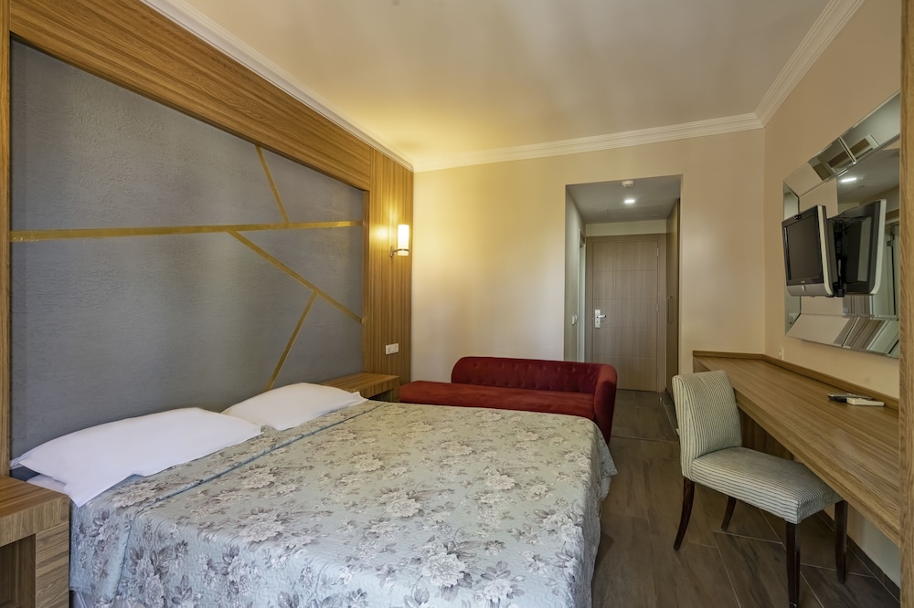 Standard Triple Room - Photo 4