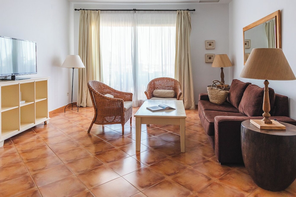 Apartment, 2 Bedrooms (2 Adults) - Photo 34