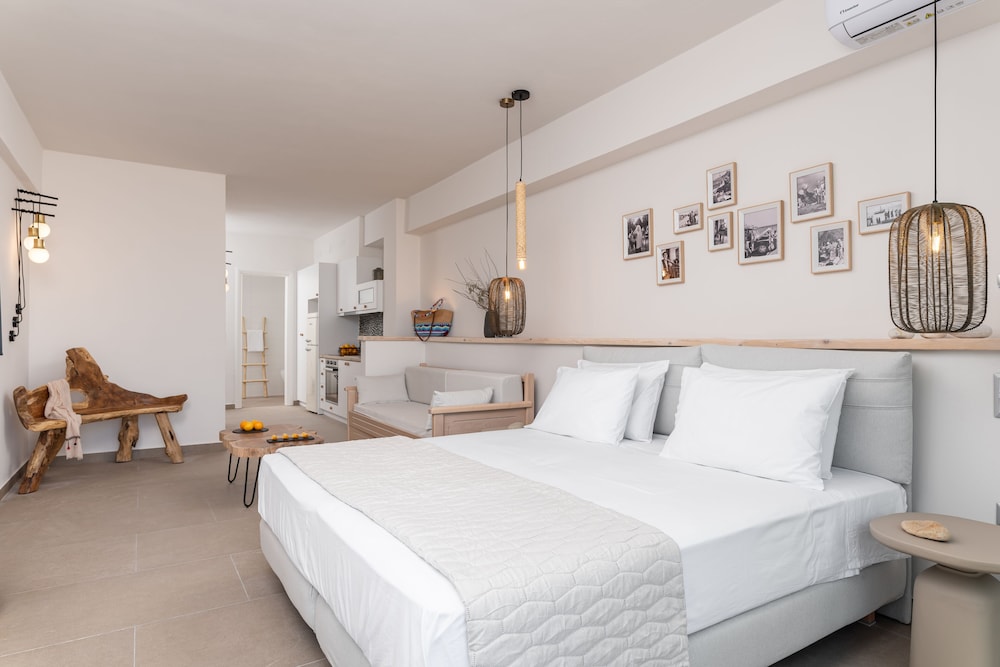 Superior Suite with Sea View photo 2