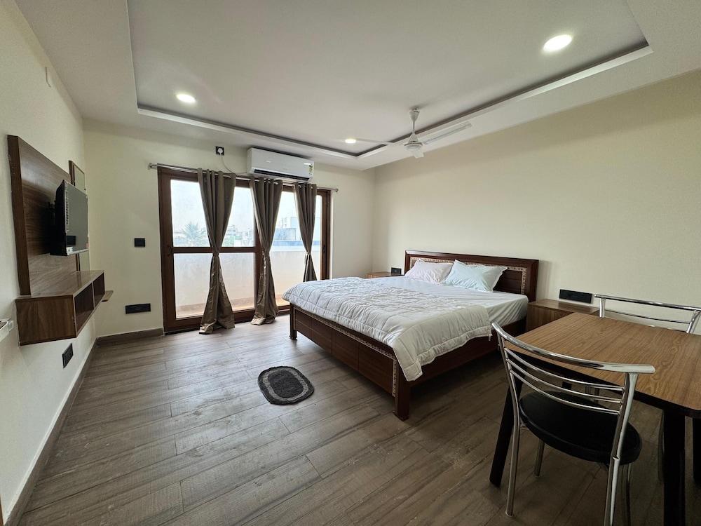 Superior Double Room, Balcony, City View