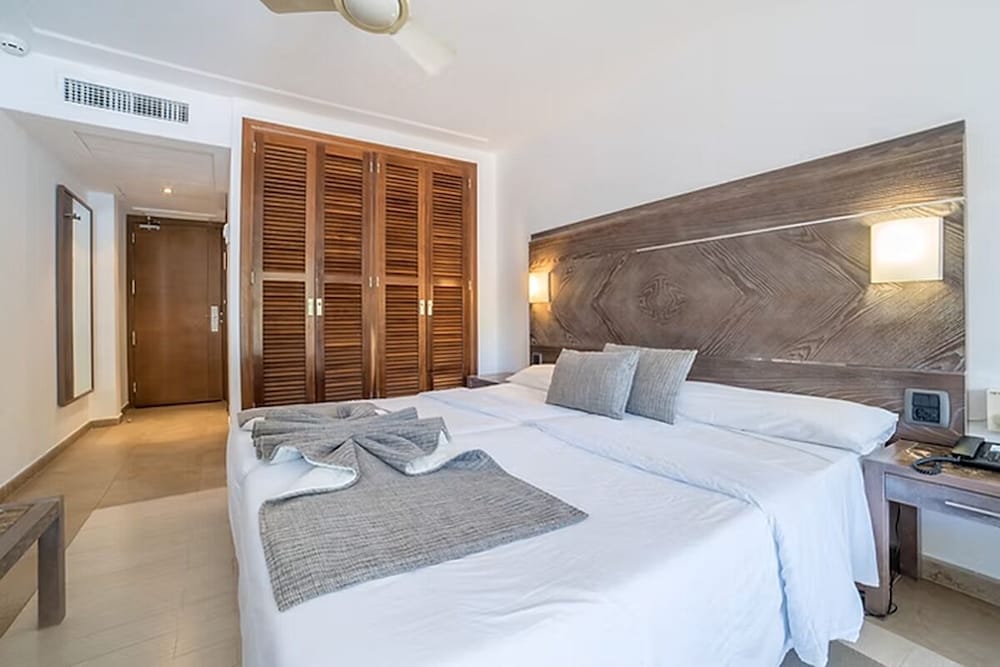 Double Room, Balcony