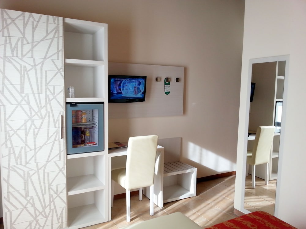 Single Room photo 2