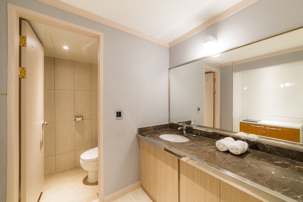 Royal Suite photo 2