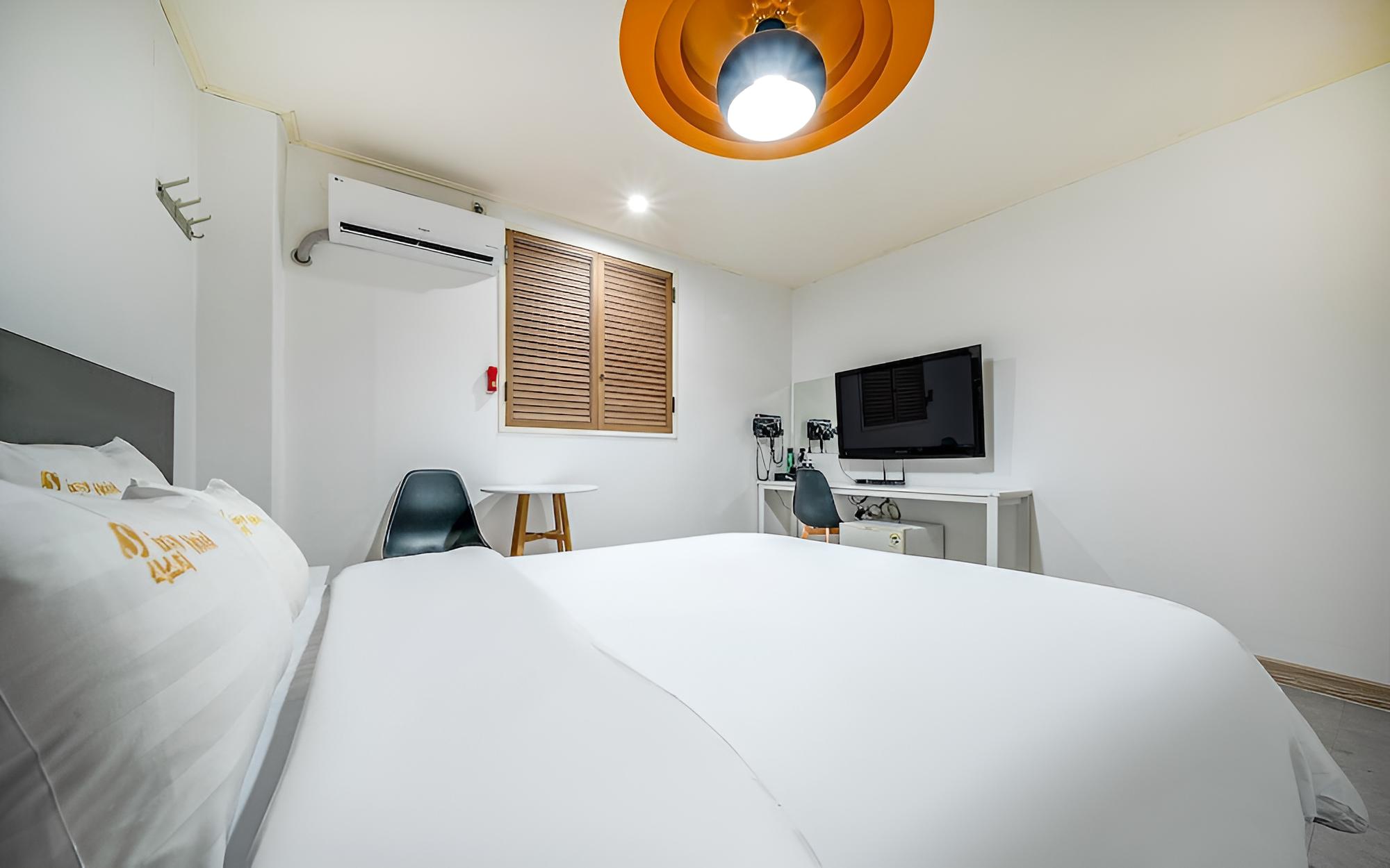 Room (Standard Room (OTT)) - Photo 2