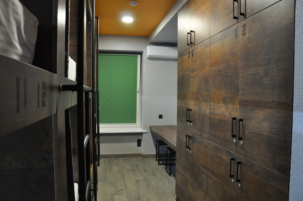 Standard Shared Dormitory, Women only (8 beds)