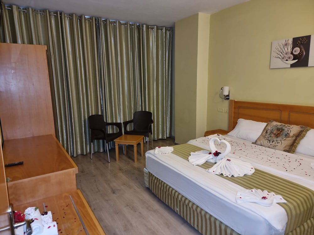Standard Double Room photo 3