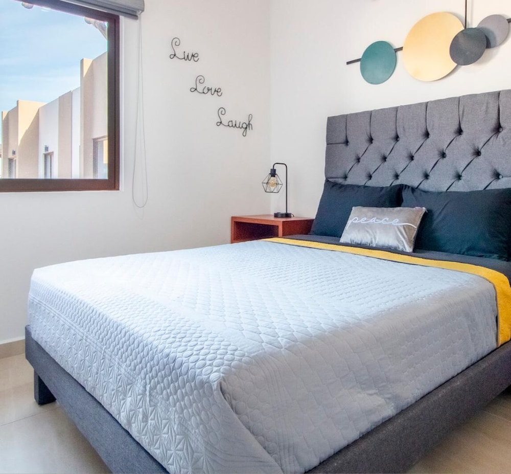 Superior Apartment, 1 Queen Bed with Sofa bed, Pool View photo 1