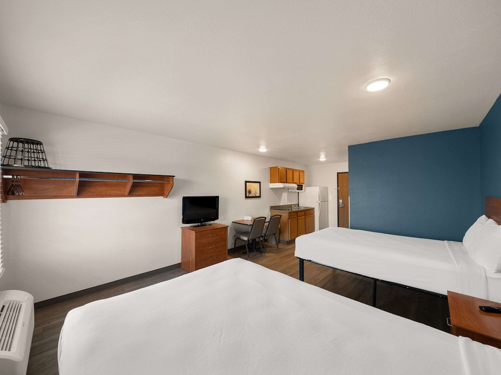 Standard Room, 2 Double Beds, Non Smoking photo 1