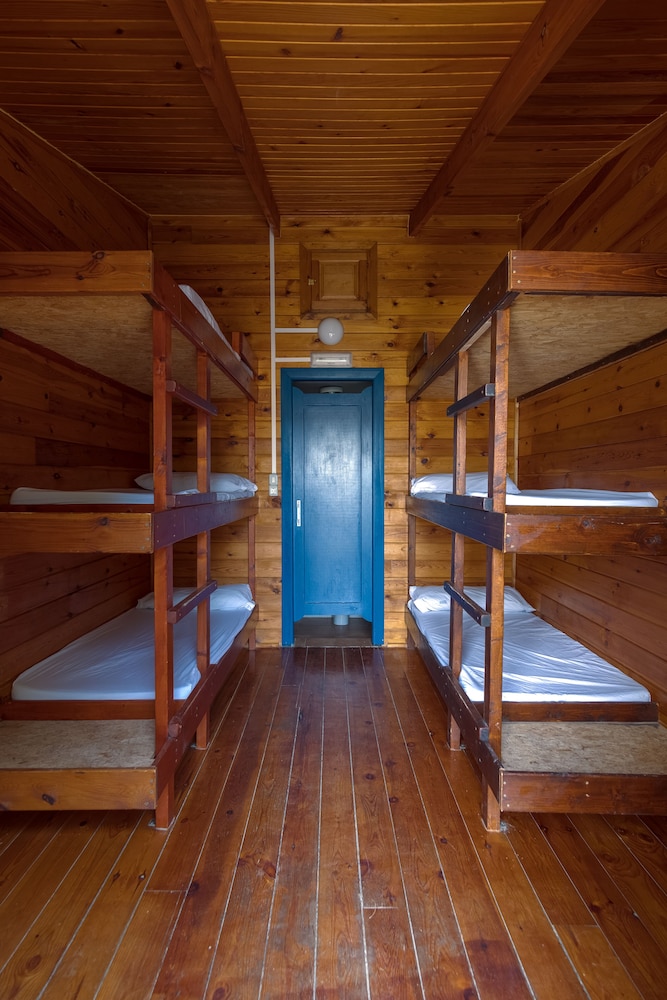 Basic Room (6 beds) photo 3