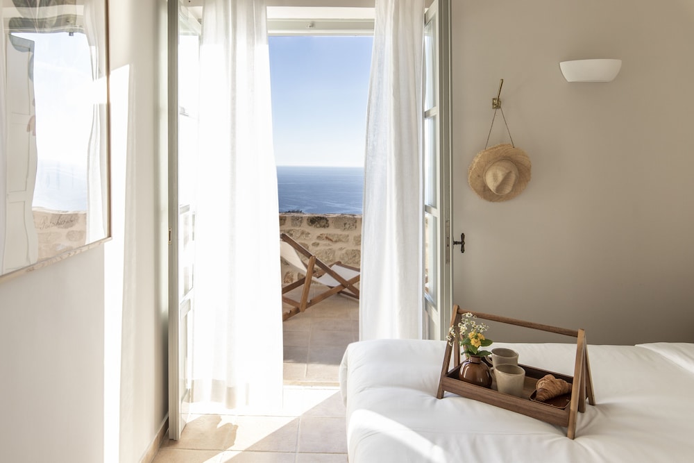 Duplex, 2 Bedrooms, Pool Access, Sea View photo 2