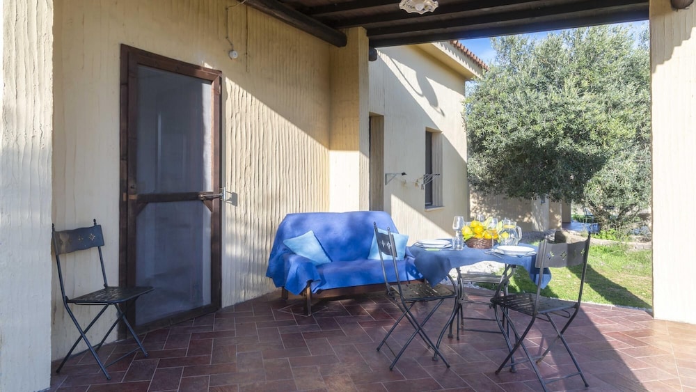 Villa photo 2