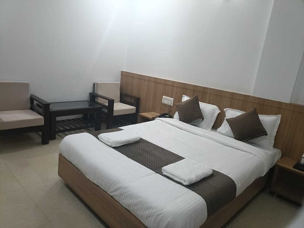 Deluxe Double Room, City View