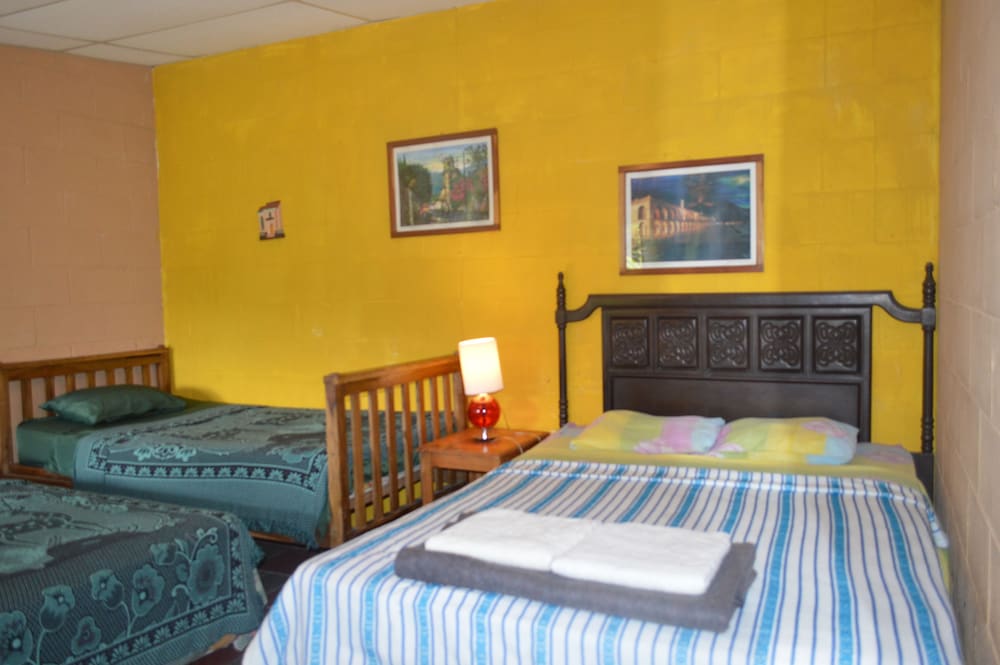 Basic Double Room, 3 Bedrooms photo 3