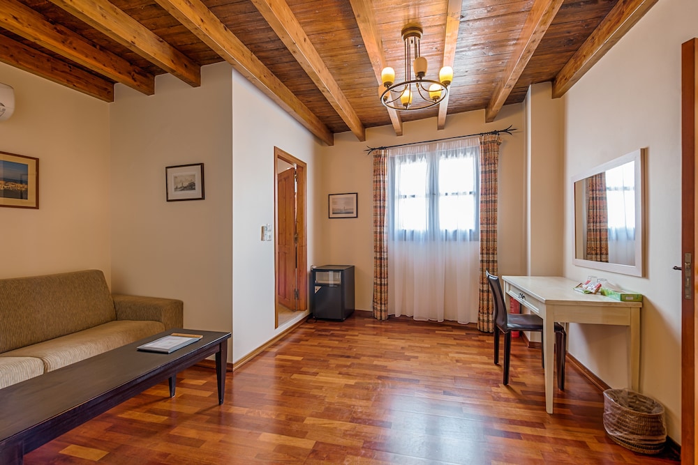 Suite (Gran Maestro) photo 2