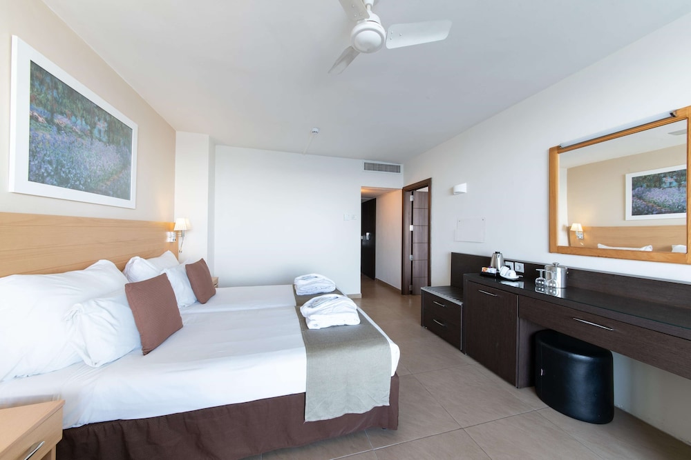 Standard Room, Sea View - Photo 5
