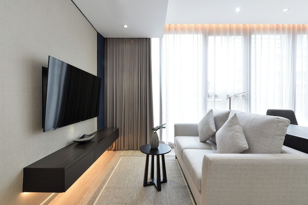 Deluxe Room, Bathtub