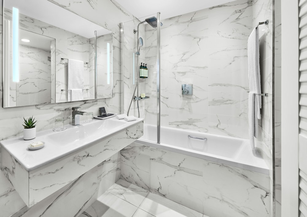 Fairmont Garden View, Twin double beds
