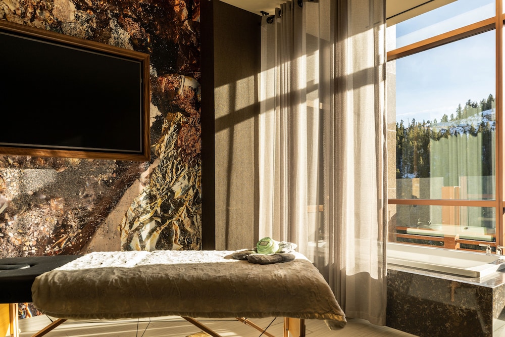 Club Grand- 2 Queen Beds - Photo 5