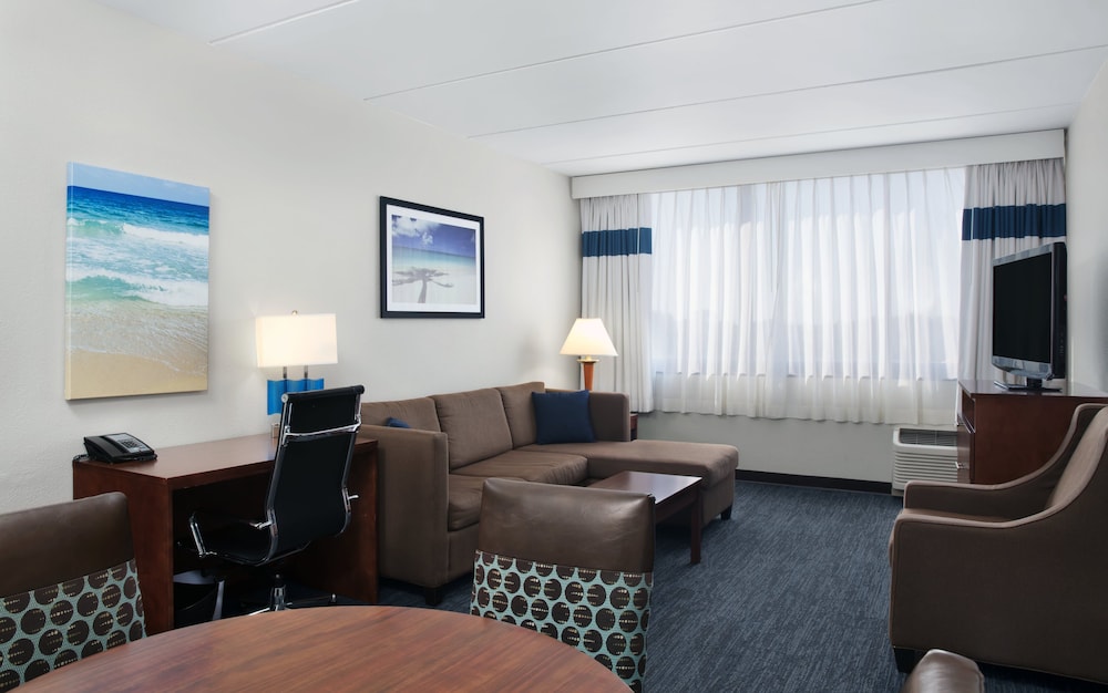 Suite, Multiple Beds - Photo 2