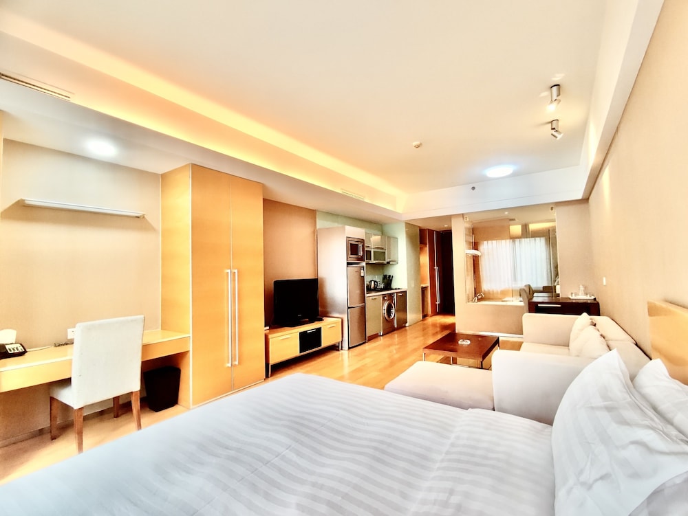 Executive Apartment, 1 Queen Bed, Garden View