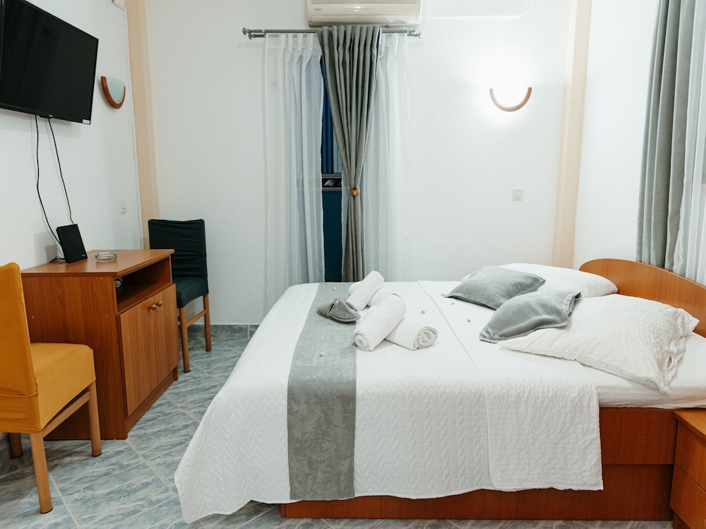 Apartment (One Bedroom Apartment with Balcony an)
