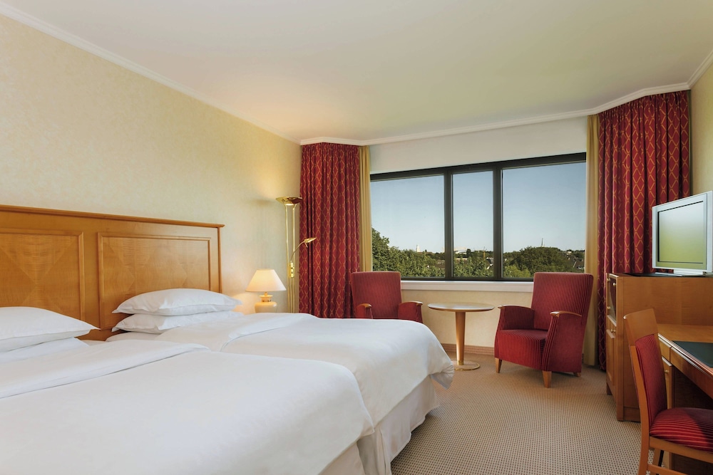 Club Floor, Club Room, 2 Twin Beds photo 1
