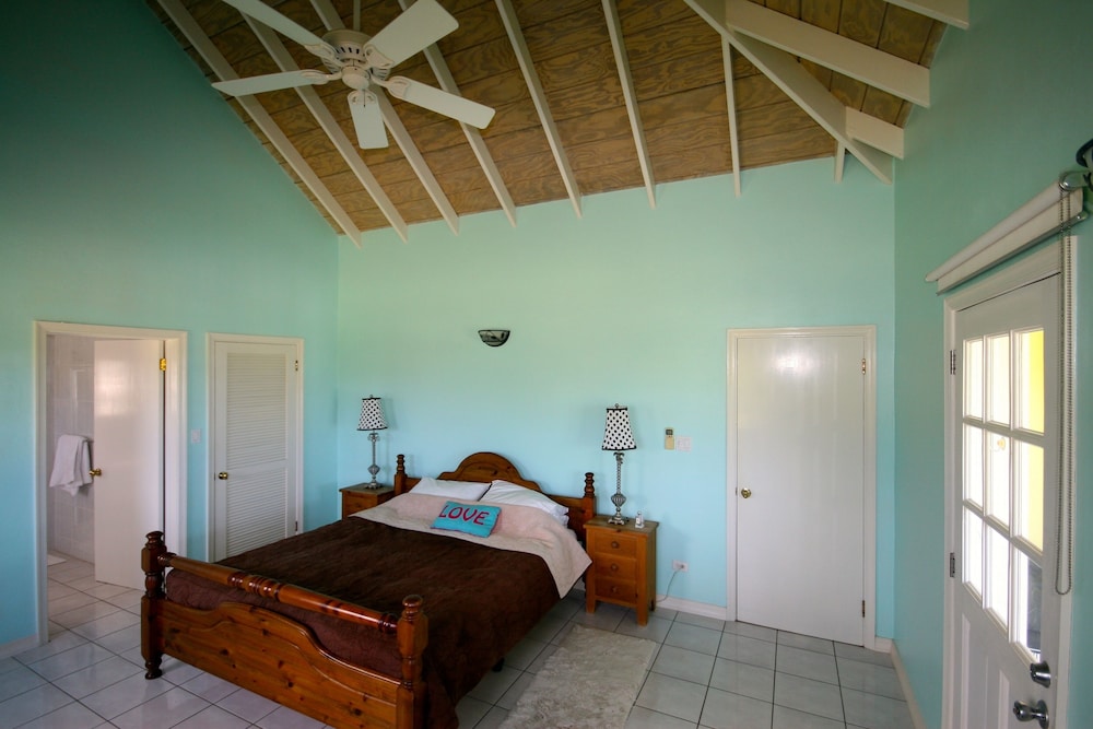 Classic Villa, 3 Bedrooms photo 2