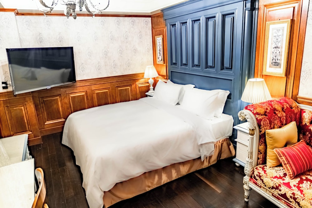 Cyan Family Suite photo 2
