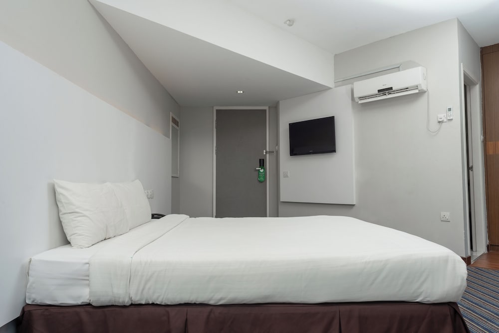 Deluxe Double Room, 1 King Bed photo 2