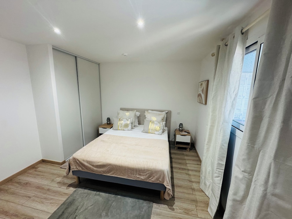 Comfort Suite photo 2