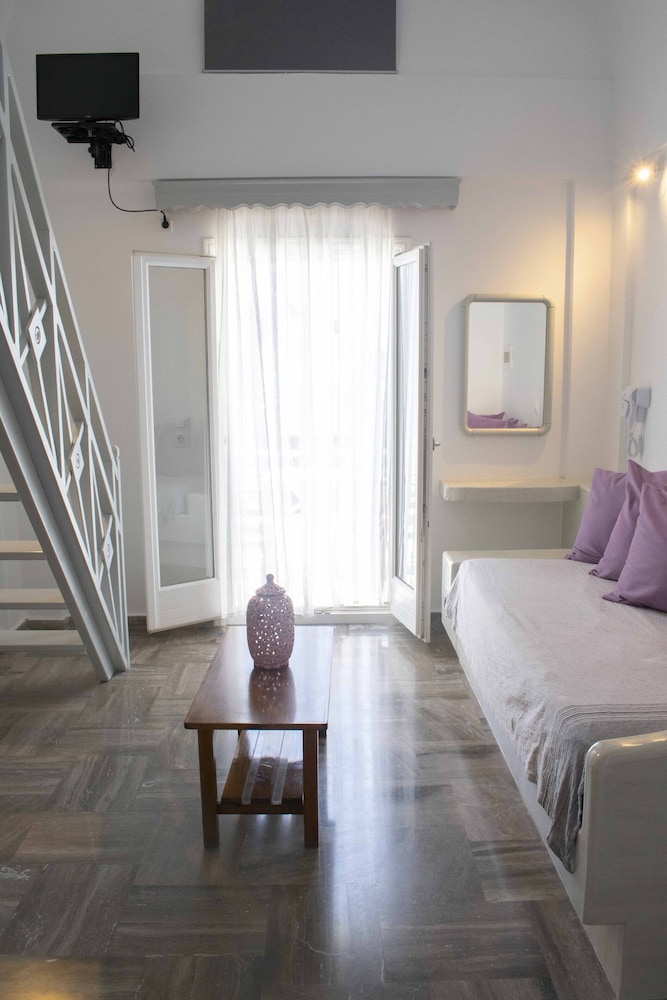 Romantic Studio (for 2 - split level)