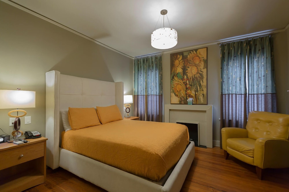 Standard Room, 1 Queen Bed photo 1
