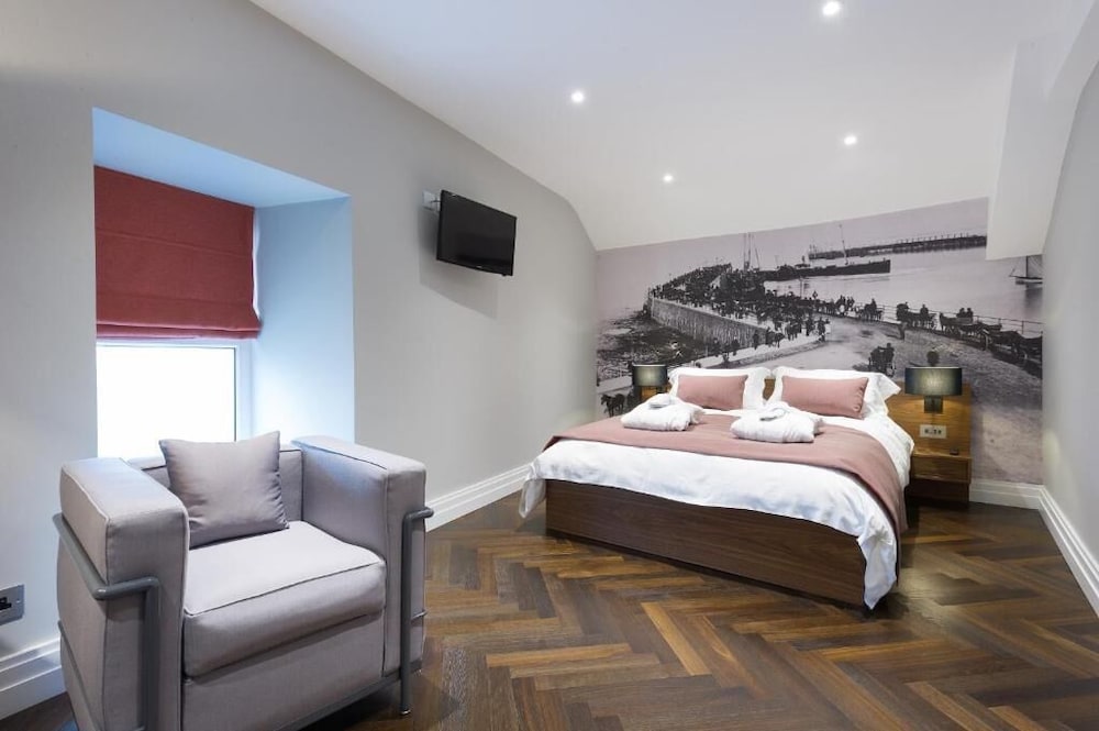 Business Suite - Photo 4