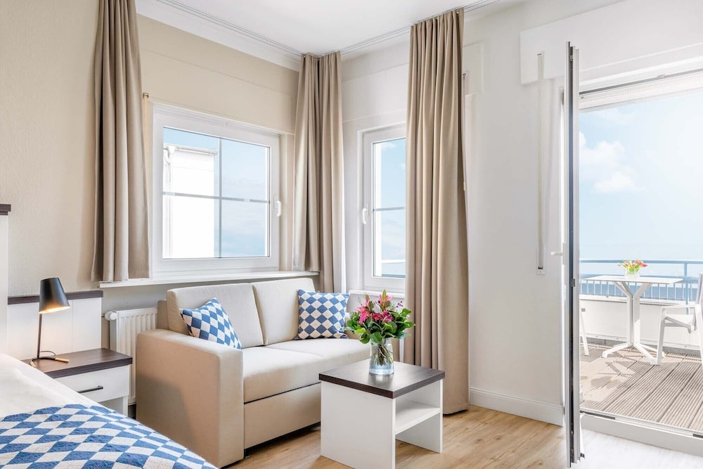 Double Room, Ocean View (XL)