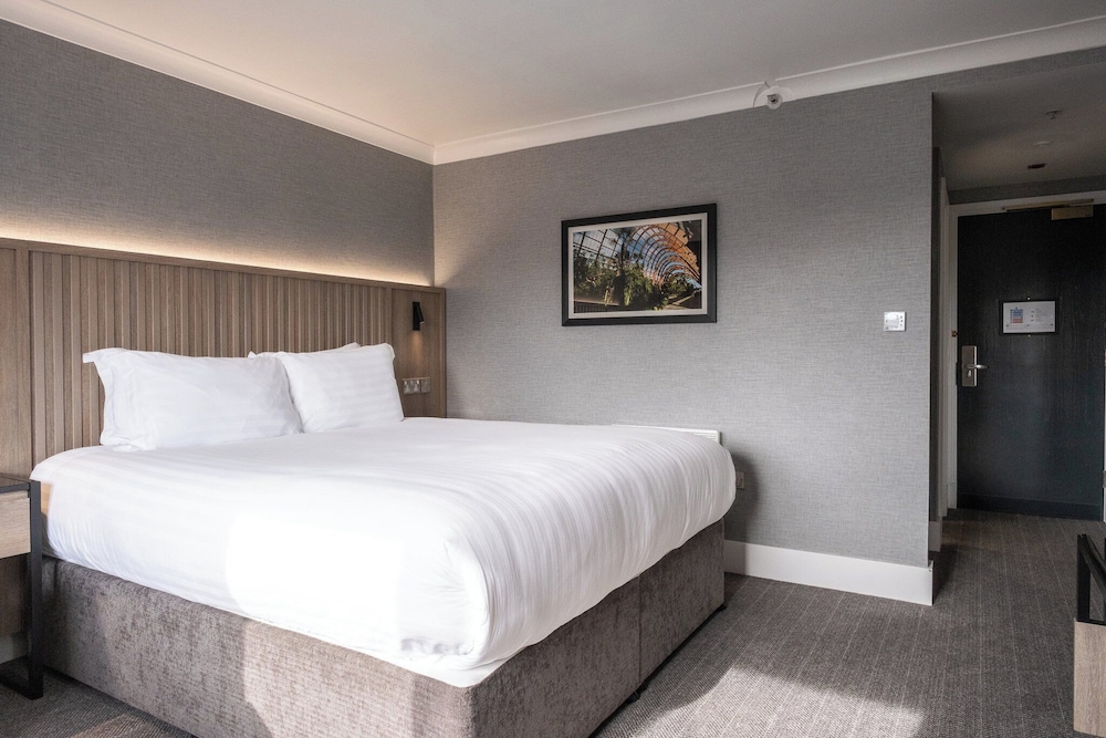 Standard Room, 1 King Bed (Super King) - Photo 2