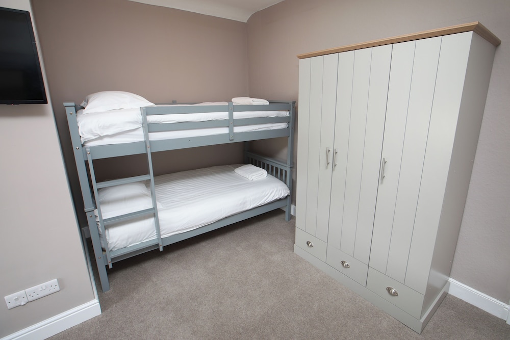 Family Quadruple Room, Multiple Beds photo 2