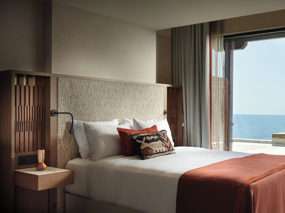 Deluxe Junior Suite Sea Front