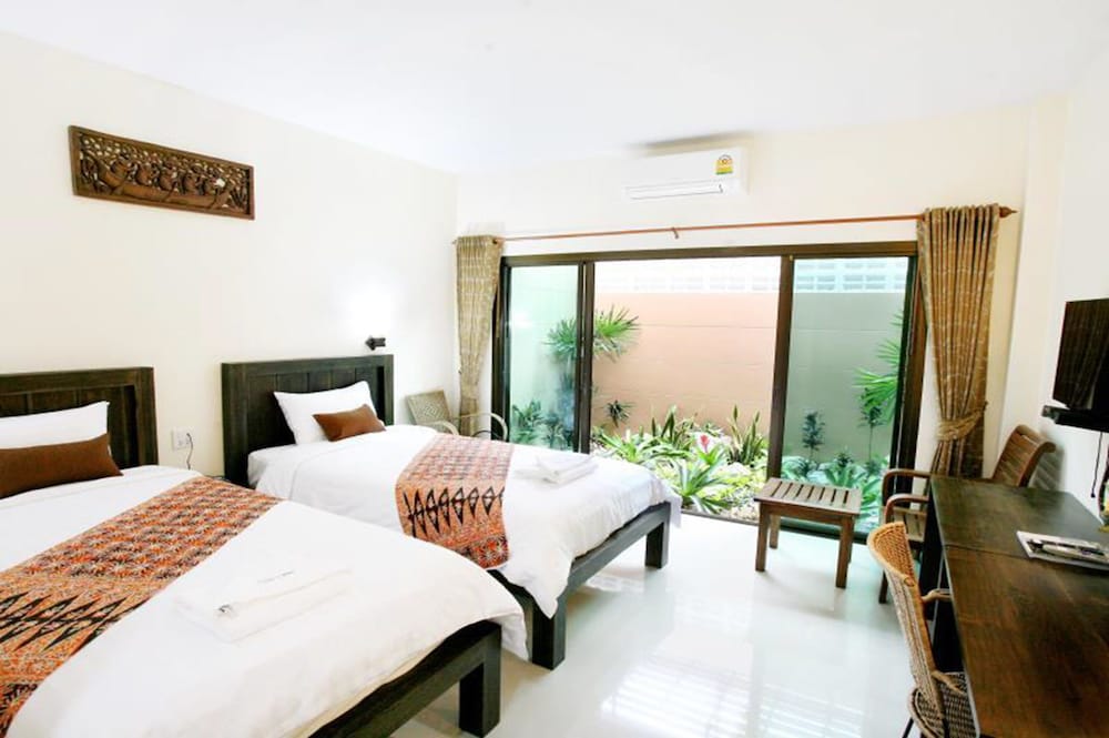 Standard Twin Room photo 3