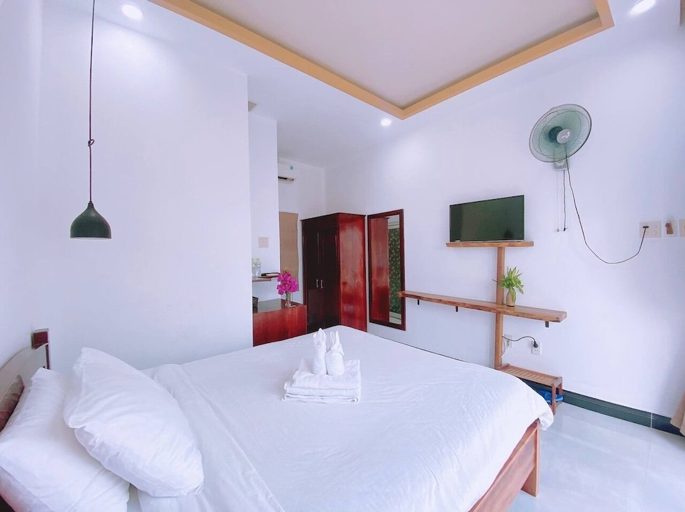 Standard Double Room Single Use, 1 Queen Bed, Garden View - Photo 2