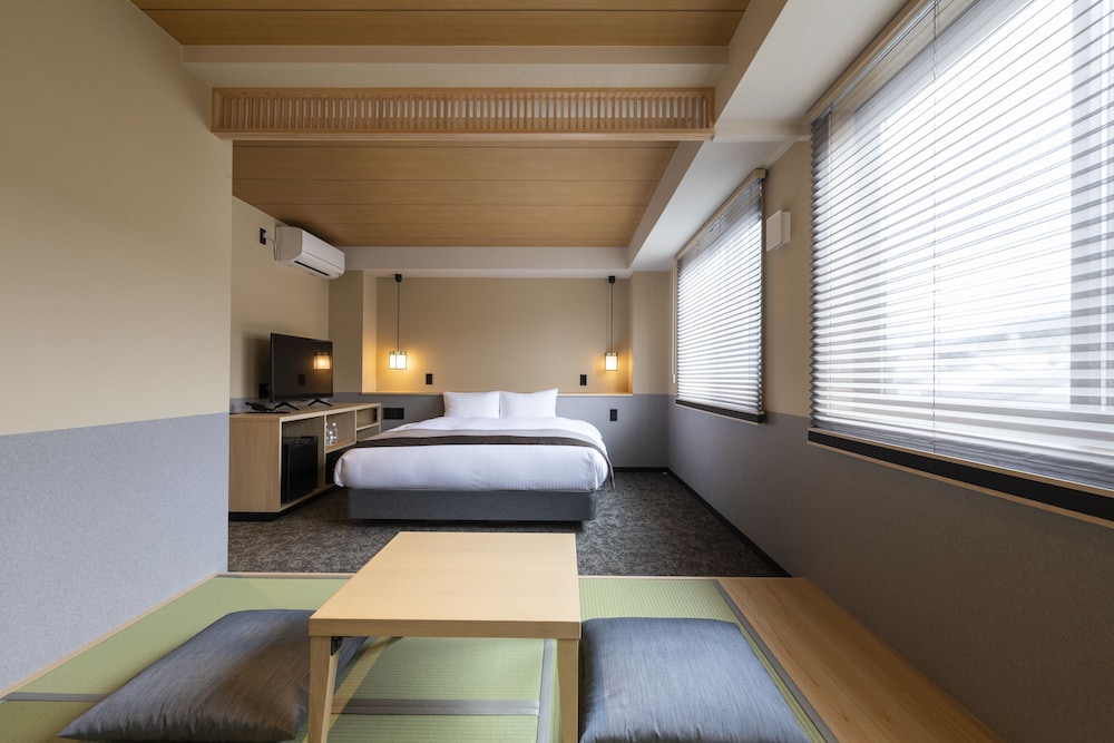 Queen Room With Tatami, Non Smoking photo 1