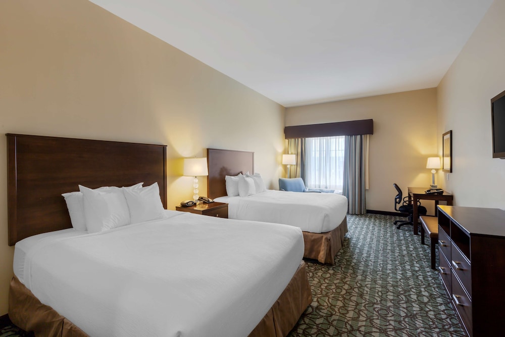 Standard Room, 2 Queen Beds, Non Smoking, Refrigerator & Microwave (Pet Friendly)