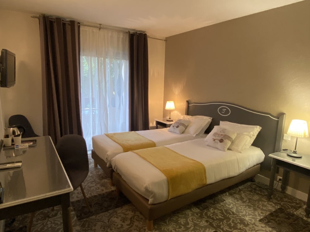 Standard Twin Room photo 1
