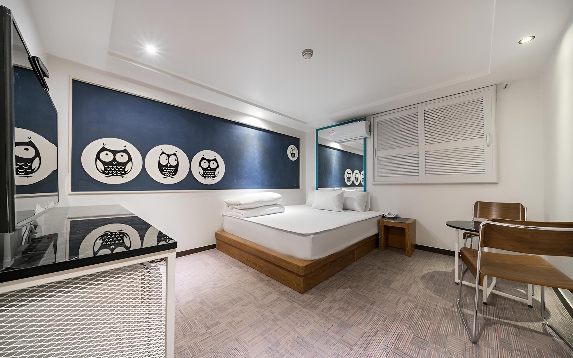 Room (Standard Room) - Photo 10