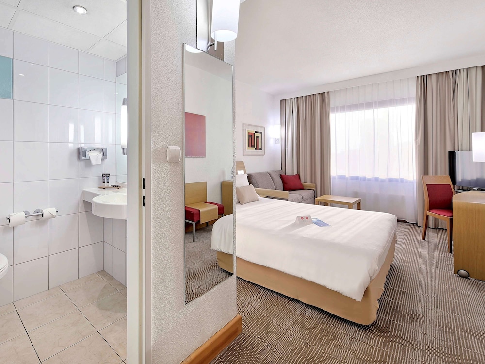 Standard Room, 1 Double Bed thumbnail 6