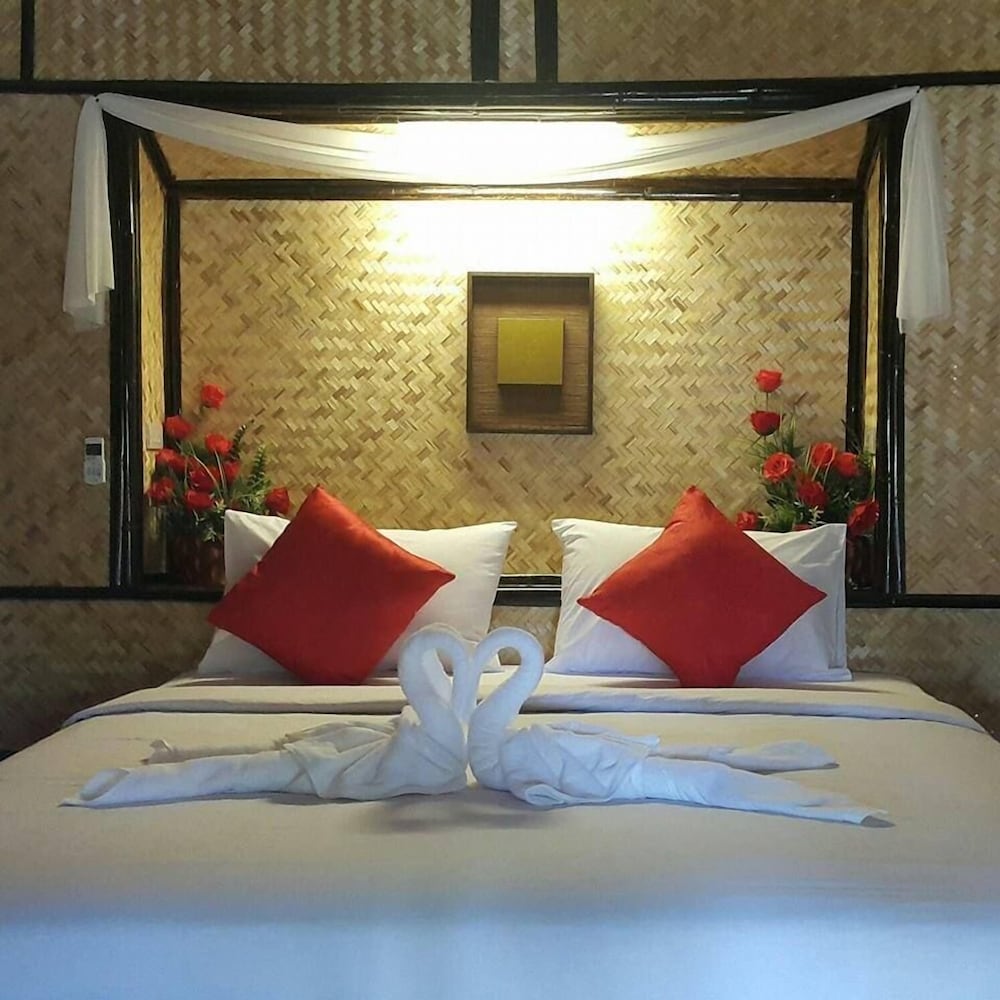 Deluxe Bungalow, 1 King Bed photo 3
