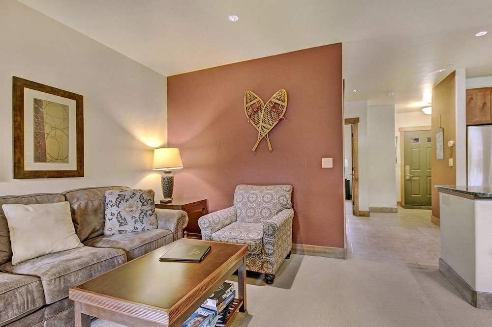 Townhome, 1 Bedroom photo 2