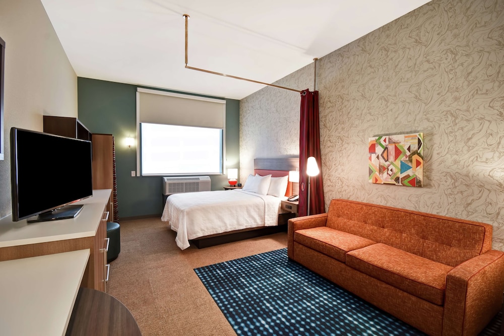Studio, 1 Queen Bed, Accessible, Bathtub photo 3