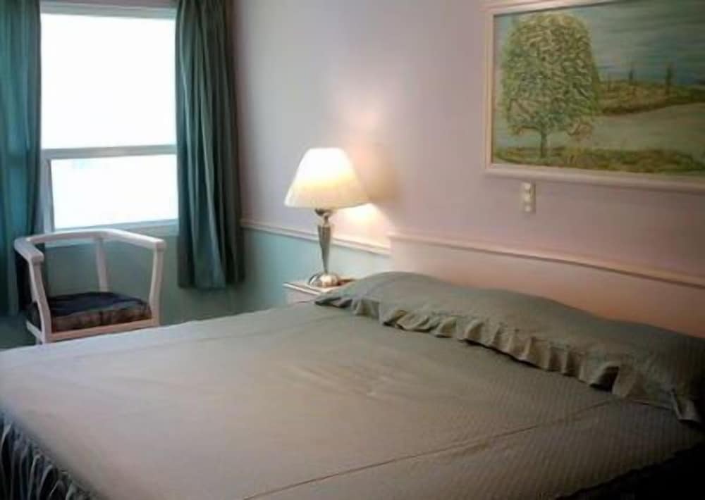 Standard Room, 1 King Bed photo 1